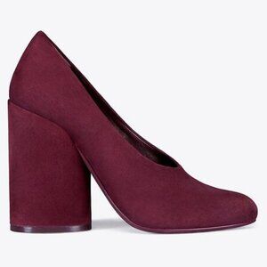 Tory Burch “Lucia” suede 110mm pump, size 7.5